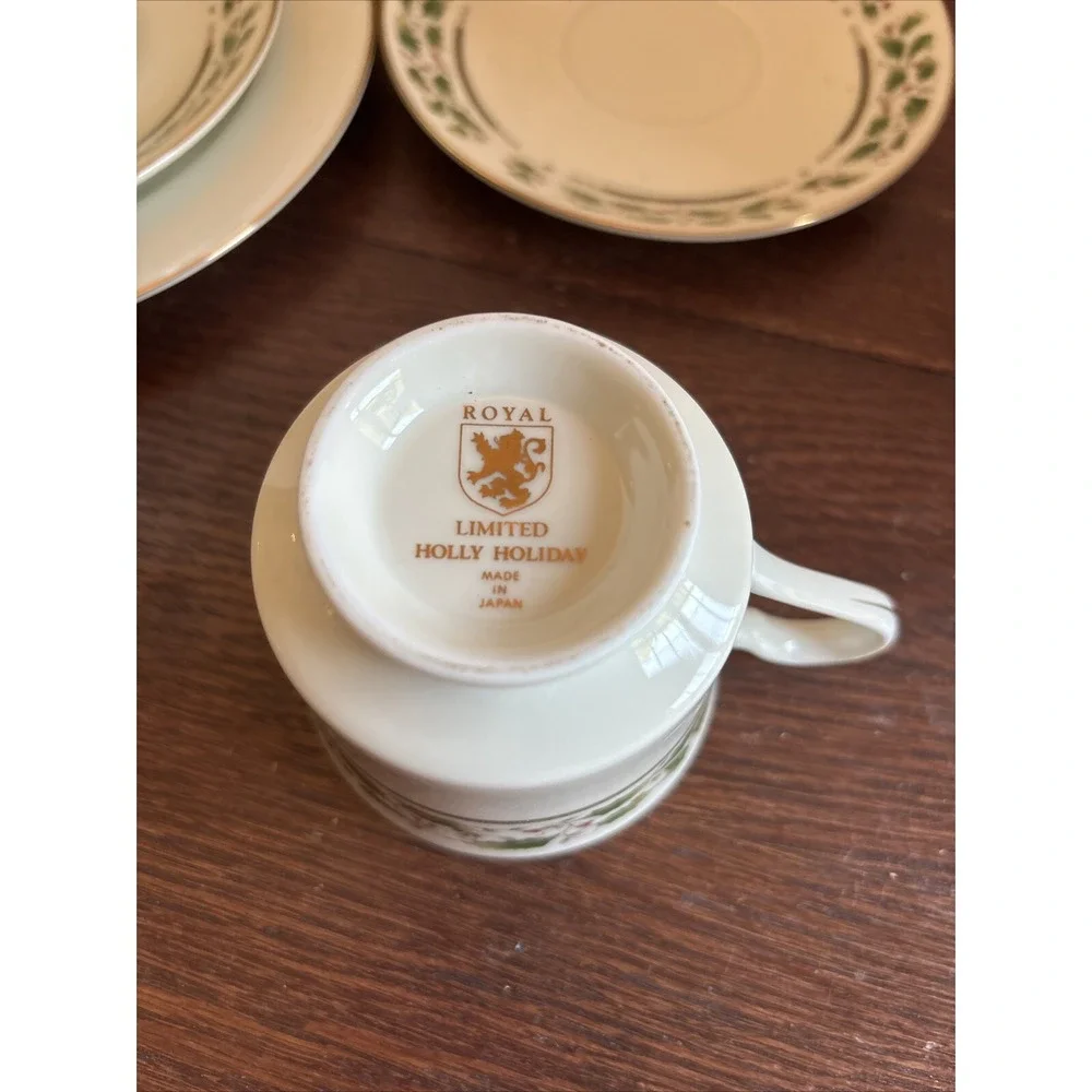 Royal Limited Holly Holiday Japan‎ Lunch Snack Set 6 Pc 2 Each Plate Cup Saucer